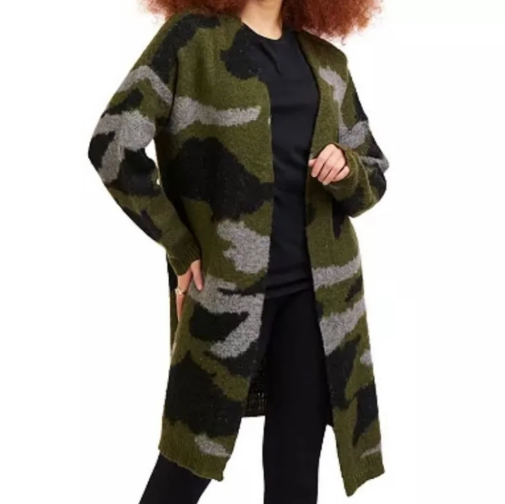 Black Tape Long Open Front Camo Cardigan - Picture 2 of 10